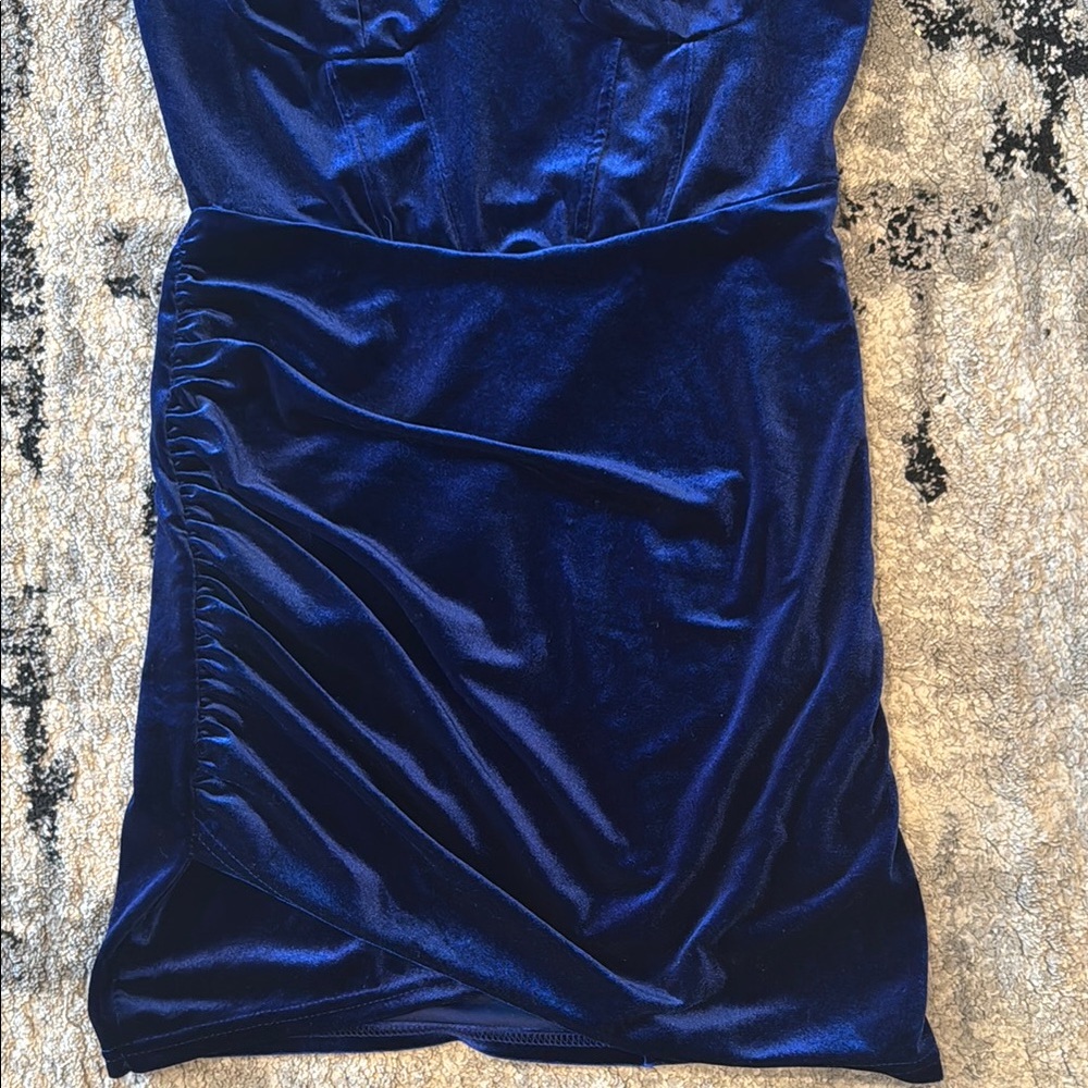 Blue Dress - Picture 4 of 9